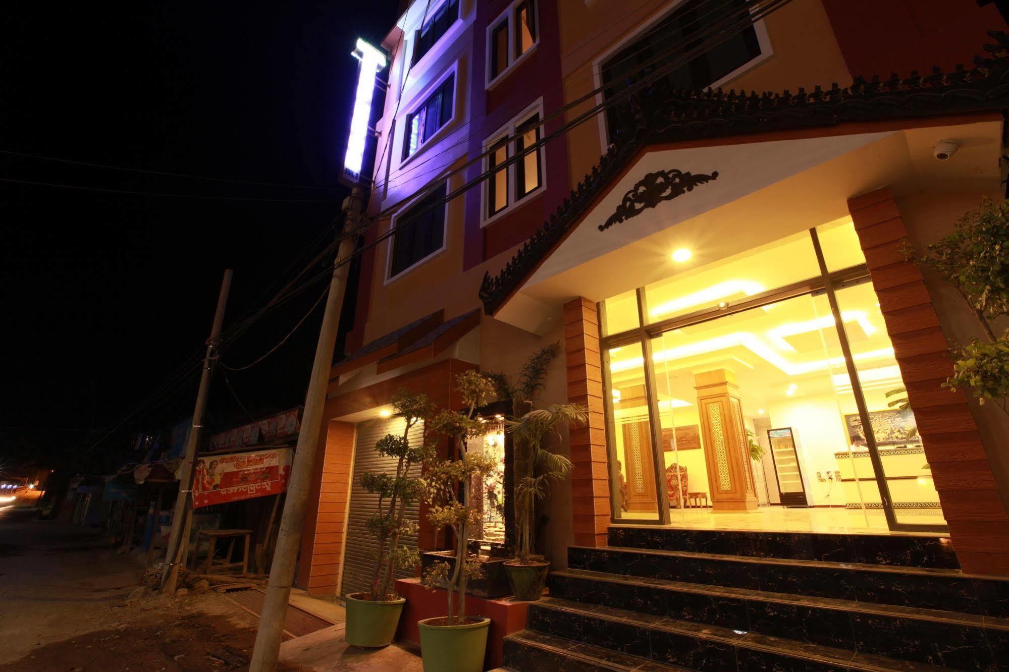 The Hotel Emperor-Inle Nyaung Shwe Exteriér fotografie