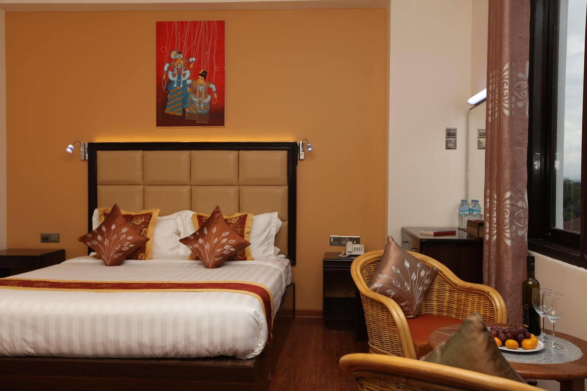 The Hotel Emperor-Inle Nyaung Shwe Exteriér fotografie